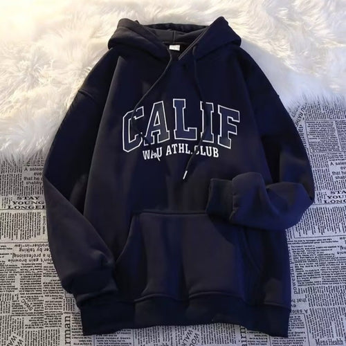 Dame hoodie med moderne sportsdesign Skovae