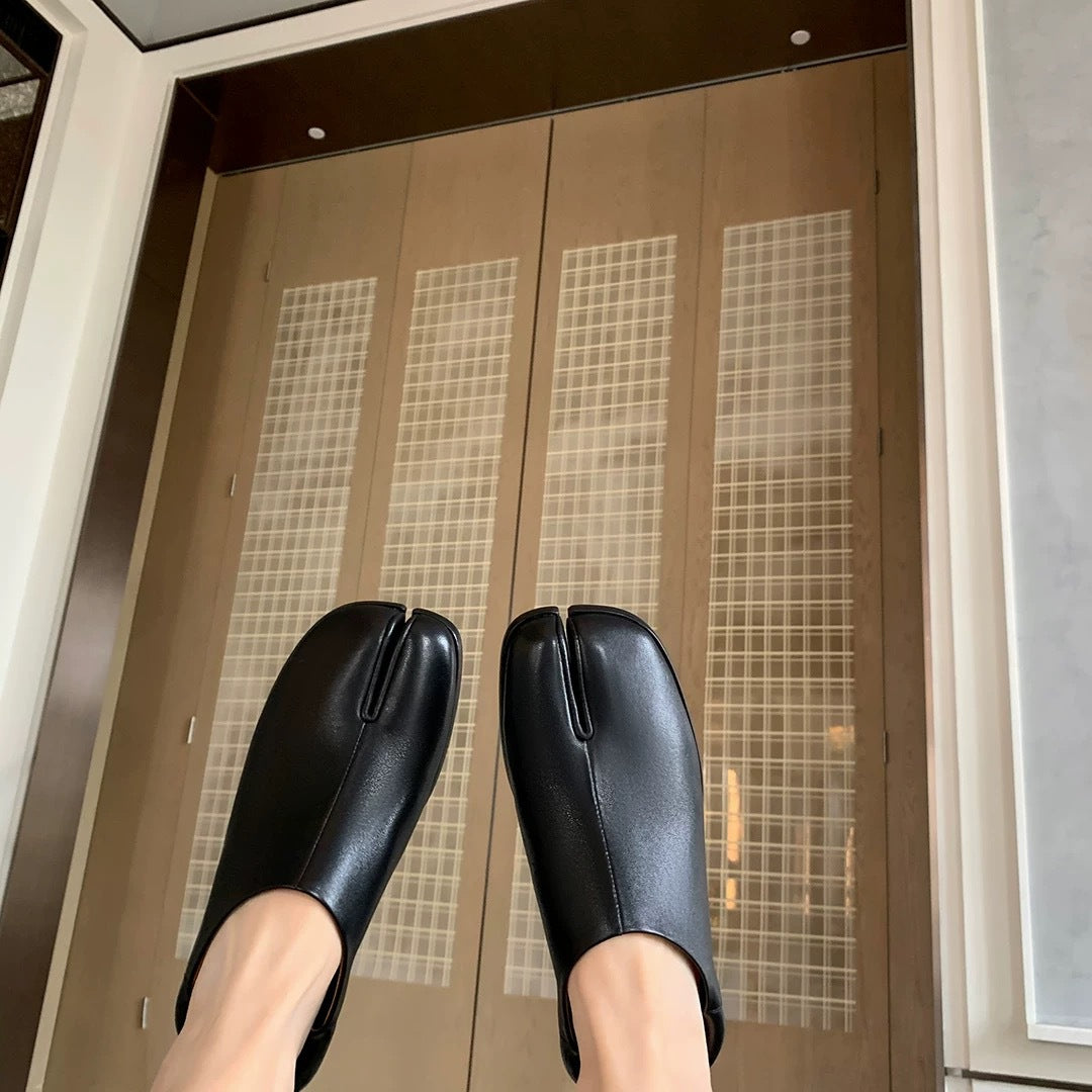 Dame mode toe sandaler i minimalistisk design med blødt overmateriale Stilla