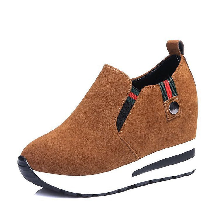 Dame Wedge-sneaker med moderigtig snøring og sporty design Stilla