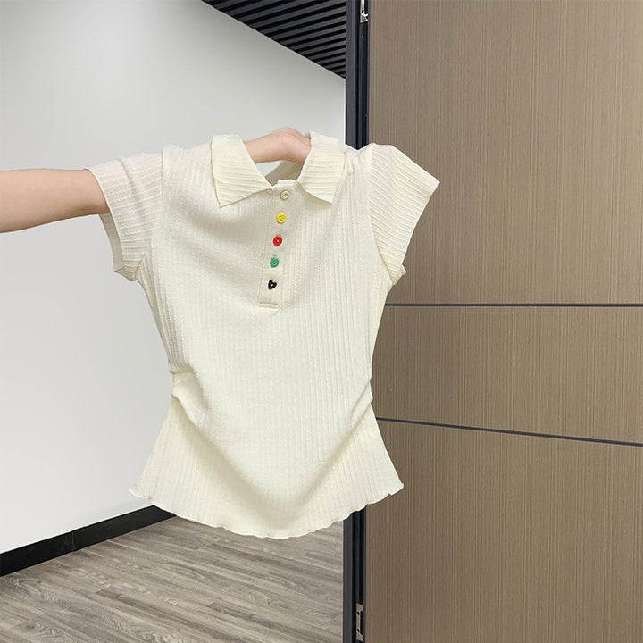 Femme Stilfuld Ribbede Poloshirt med Knapdetaljer Stilla