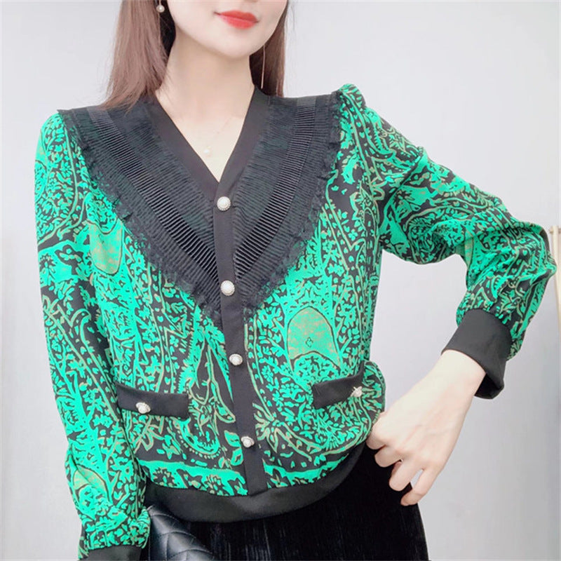 Damebluse med unik spidskrave og elegant tryk Stilla