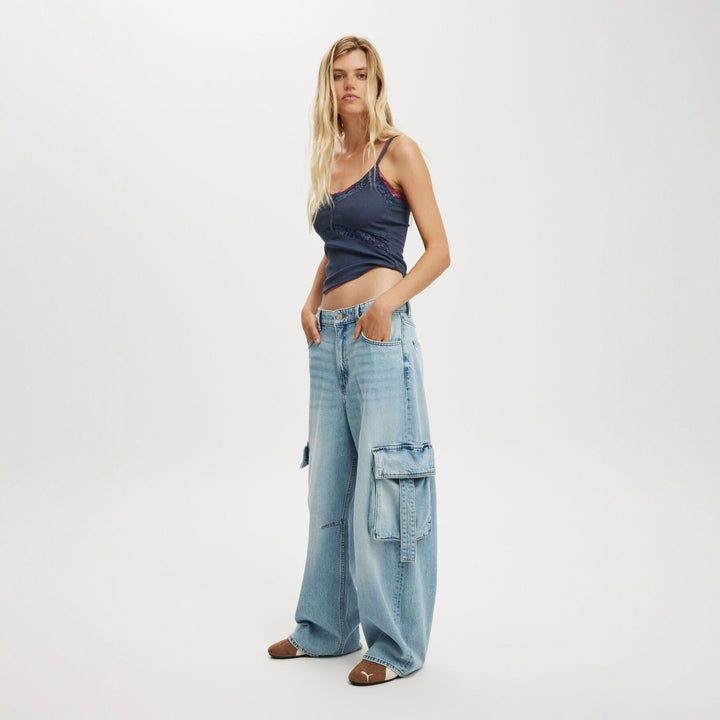 Dame afslappede Cargo-jeans i bred pasform med praktiske lommer Skovae