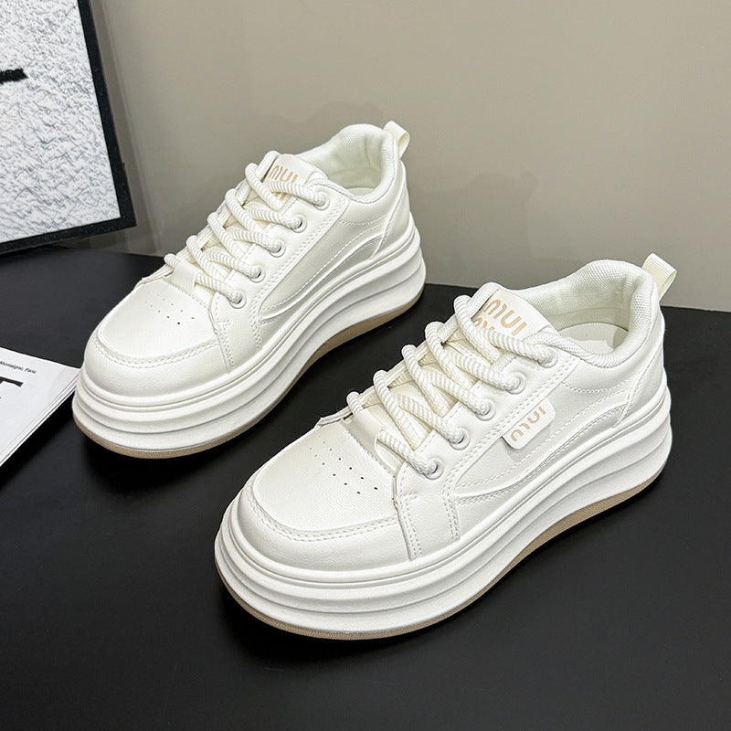 Dame Sneakers med tyk platform og sportivt design Stilla