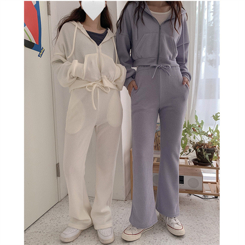Kvinders afslappede loungewear sæt med crop hoodie og bred ben Stilla