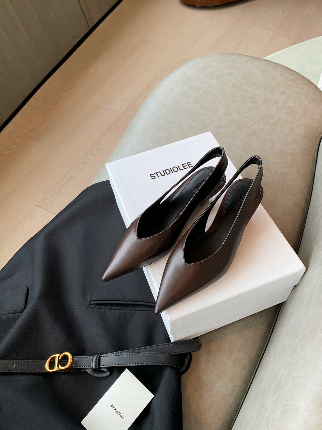 Dame spidse slingback-pumps med elegant udskæringsdesign Stilla
