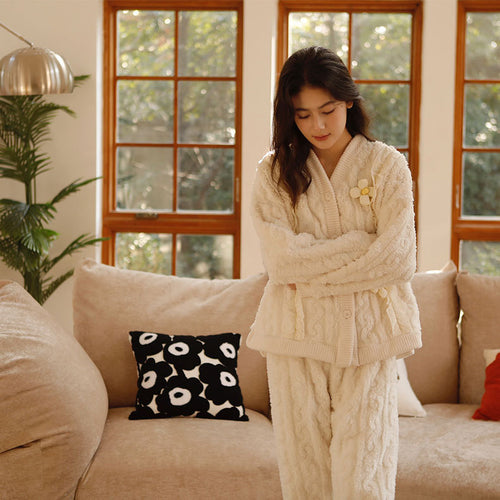 Dame hyggelig strik-Pyjamas med elegante detaljer Stilla