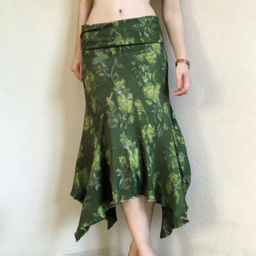 Dame asymmetrisk wrap nederdel med blomstermotiv og elastisk talje Skovae