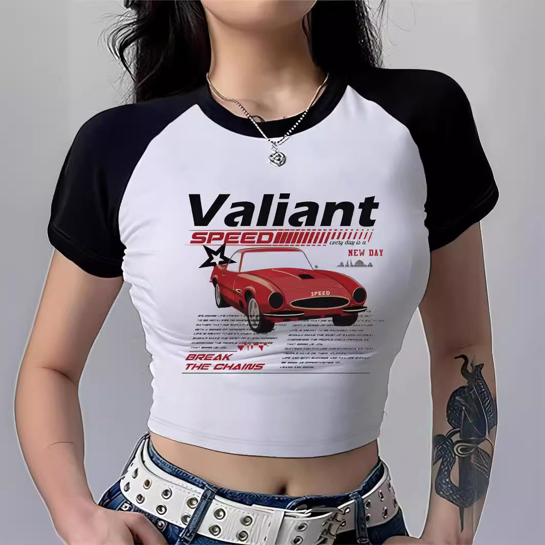 Dame Cropped T-Shirt med iøjnefaldende trykdesign Skovae