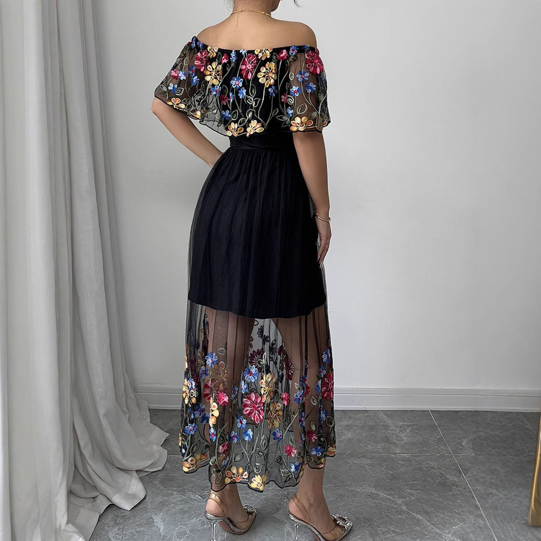 Dame Off-Shoulder Maxi-Kjole med blomsterbroderier og gennemsigtig overkjole Stilla