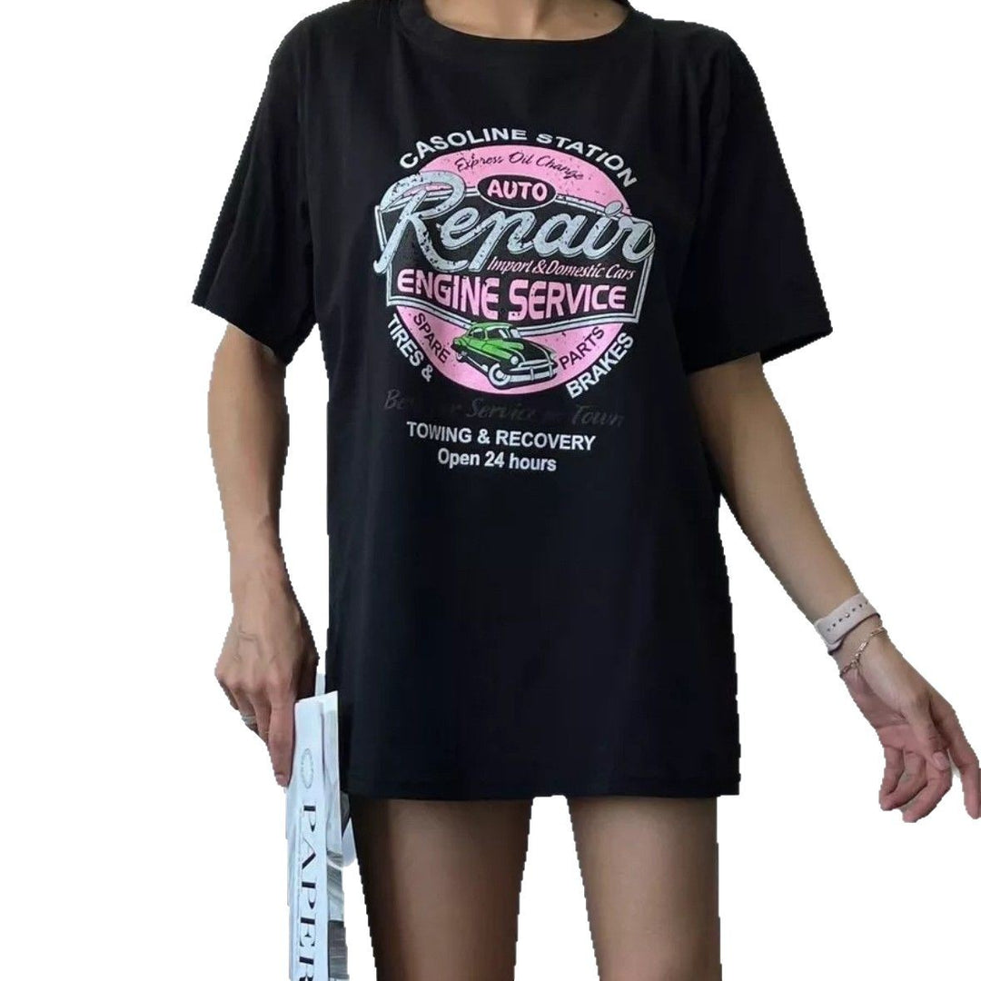Dame T-shirt med kreativ bil-service-design og afslappet pasform Stilla
