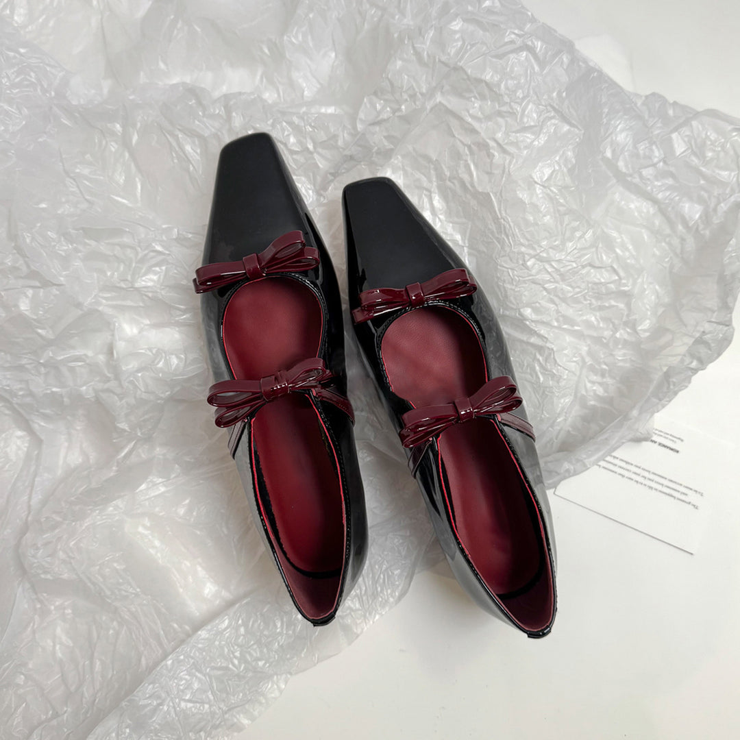 Dame elegante balletflade med firkantet tå og sløjfedetail Stilla