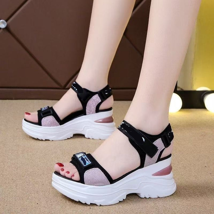 Dame platform sandaler med justerbart remdesign og skridsikre såler Stilla