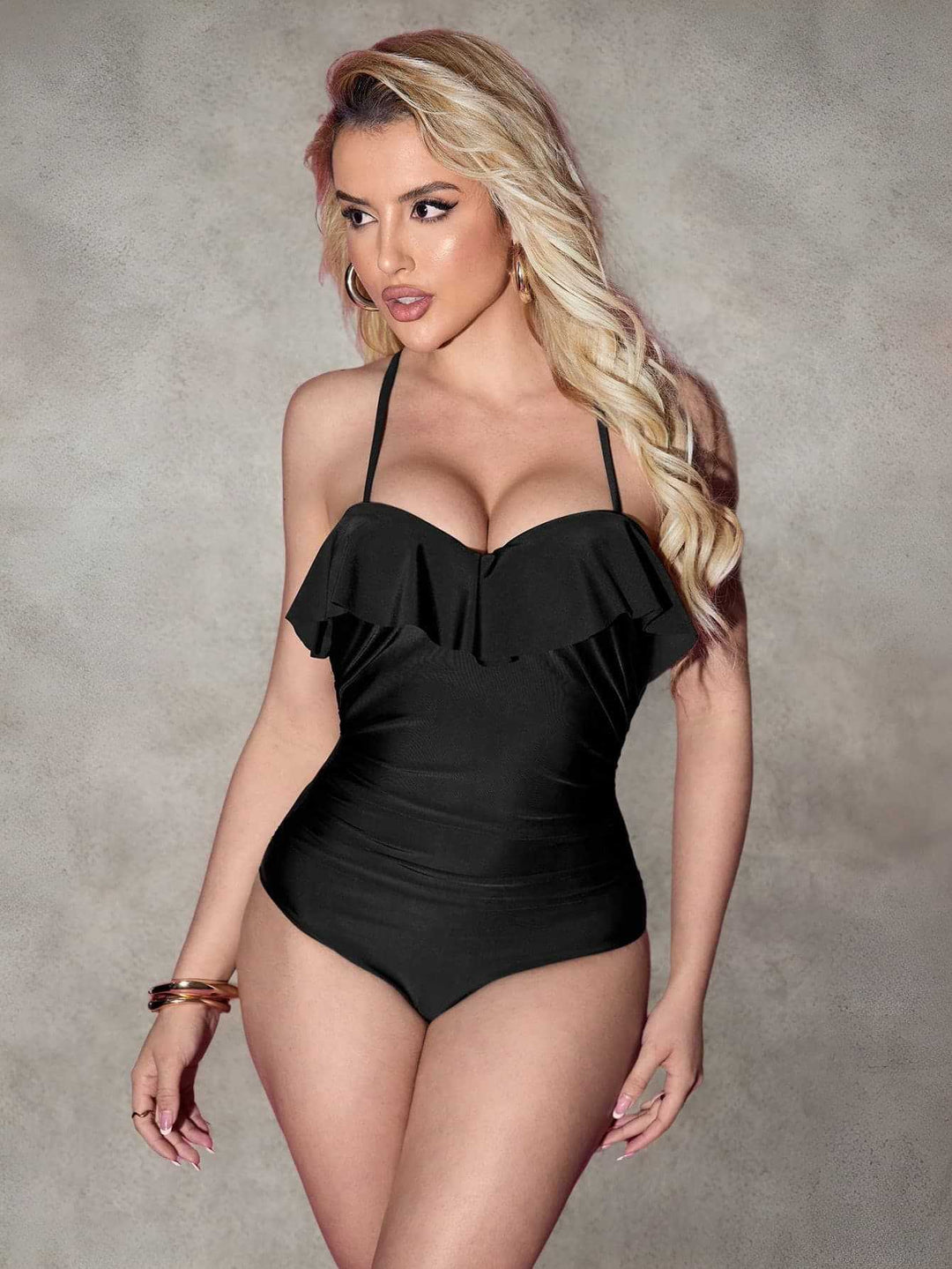 Dame one-piece badedragt med flot ruffle detalje Skovae
