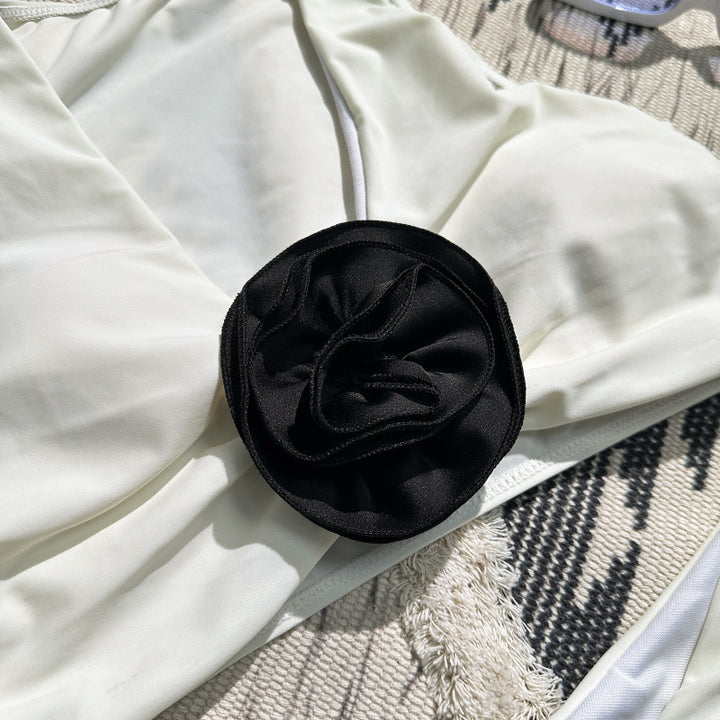 Dame Højskåret Bikini med elegant blomstermotiv Skovae