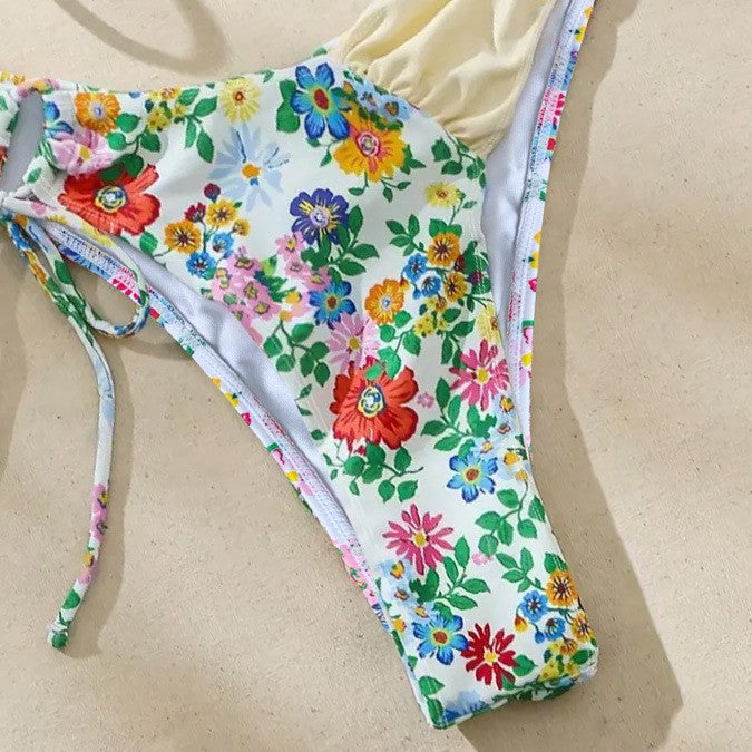 Dame Bandeau-bikini med blomstret design og aftagelige stropper Stilla