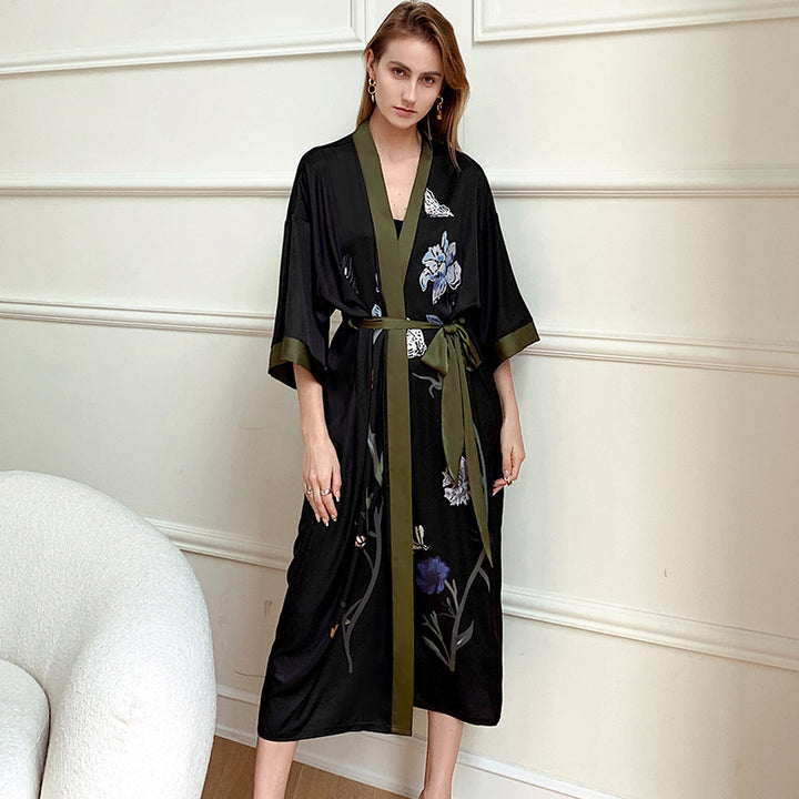 Dame Kimono-Robe med delikat blomsterdesign og flydende snit Stilla