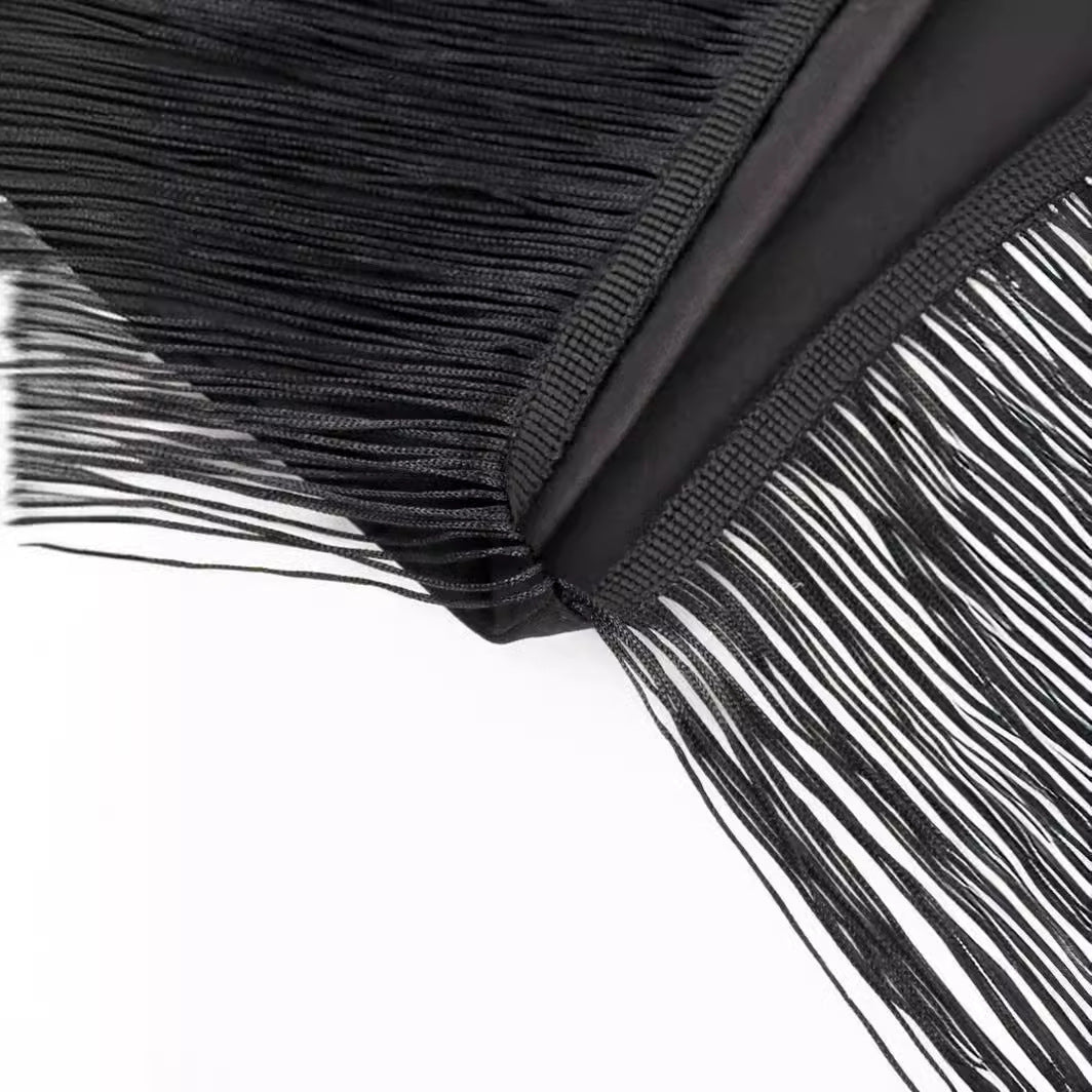 Dame elegant Cocktailkjole med Off-Shoulder design og frynset ærmer Skovae