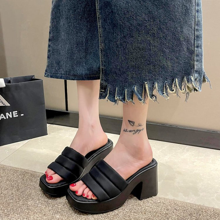 Dame Wedge-sandaler med moderne remføring og komfortabel blokhæl Stilla