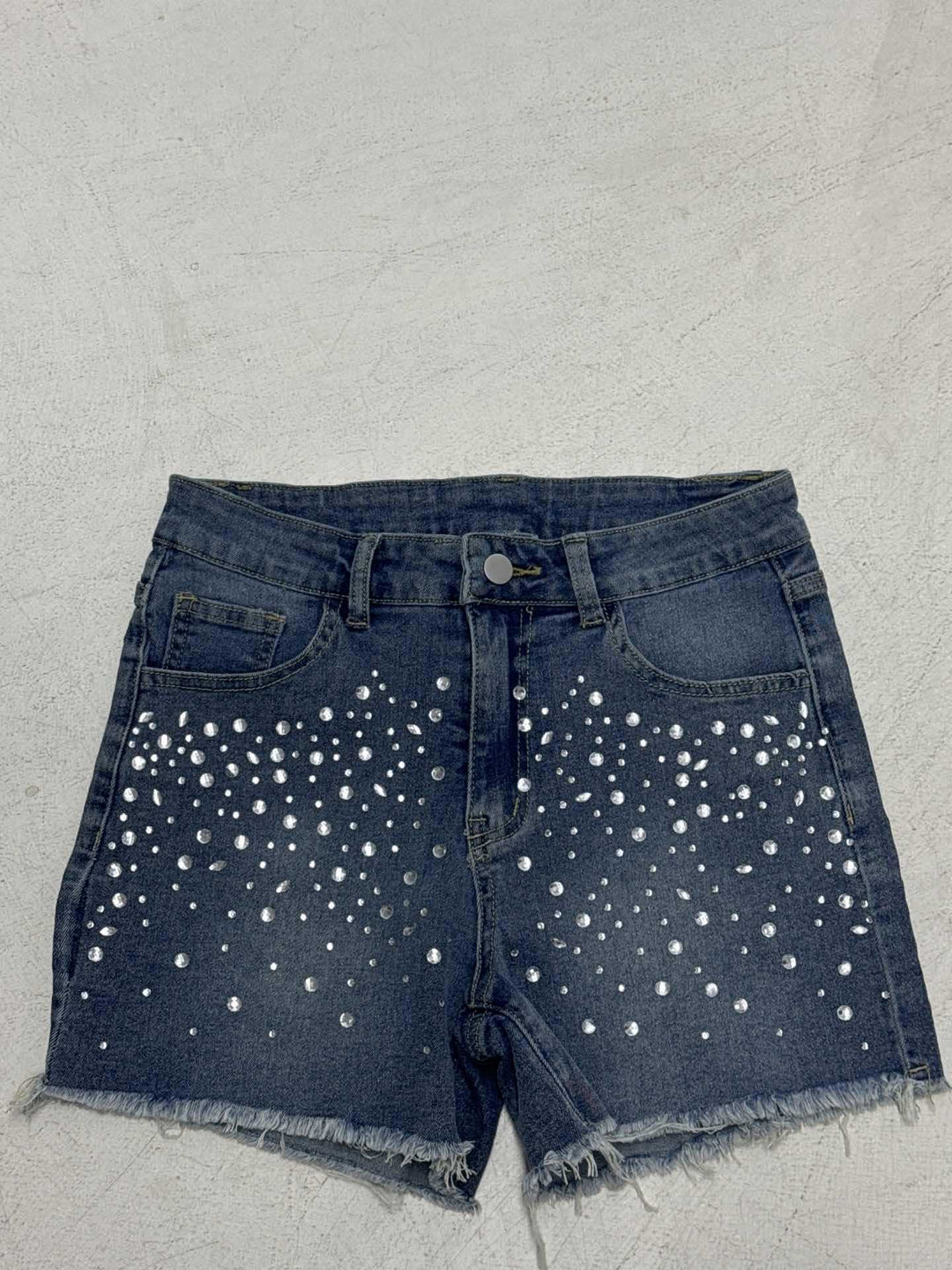 Dame Designer-shorts med funkende strass-stene og frynset kant Skovae