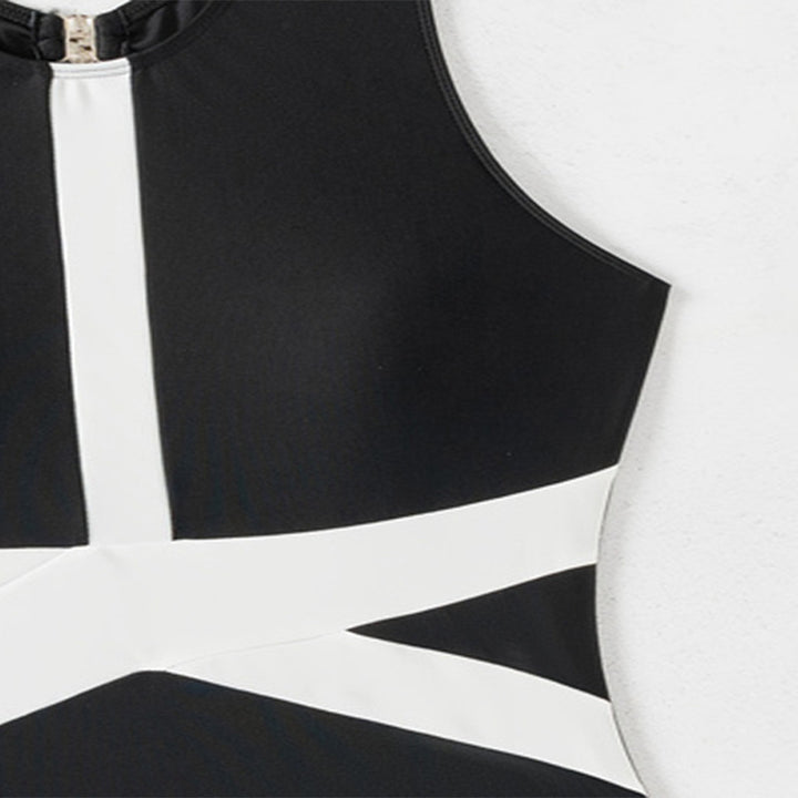 Dame One-piece badedragt med moderne lynlås og kontrasterende designlinjer Skovae