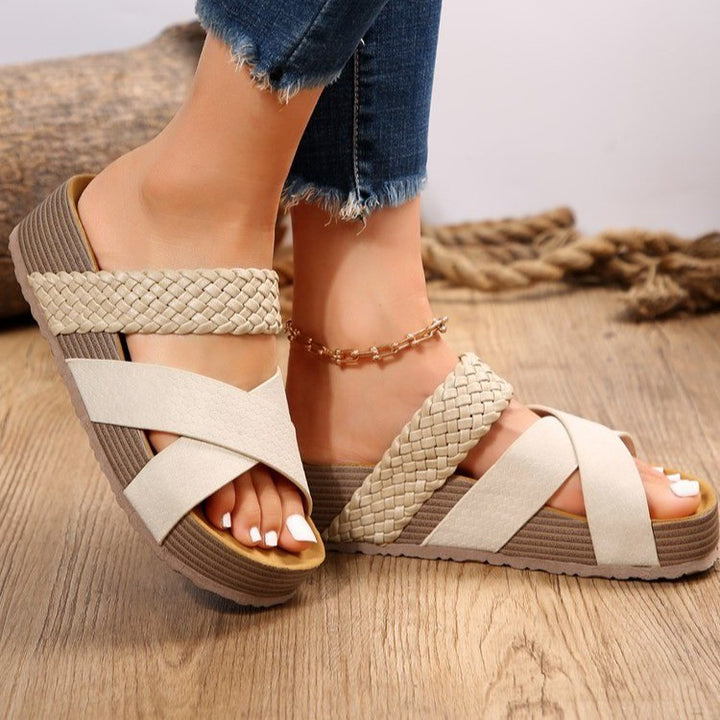 Dame Wedge-sandaler med flettet remdesign og skridsikker sål Stilla