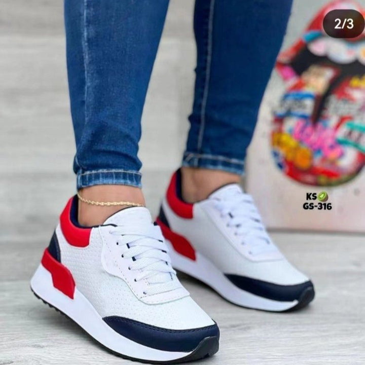 Dame Komfortable Sneakers med åndbart overmateriale og skridsikker sål Stilla