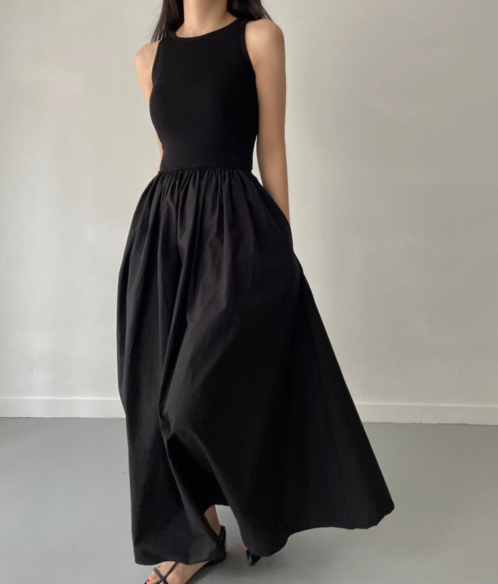 Dame maxikjole med sporty overdel og voluminøs nederdel Stilla