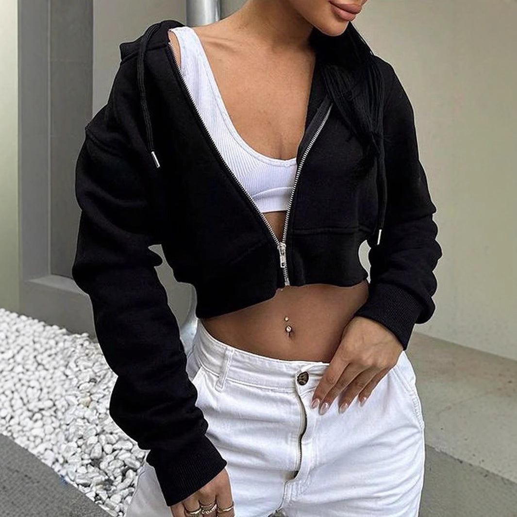 Dame cropped hættetrøje med lynlås og sporty design Stilla