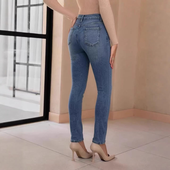 Dame Slim-Fit Jeans med elegant knaplukning og høj talje Skovae