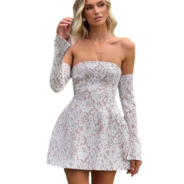 Dame Spidse Minikjole med off-shoulder design og lange ærmer Stilla