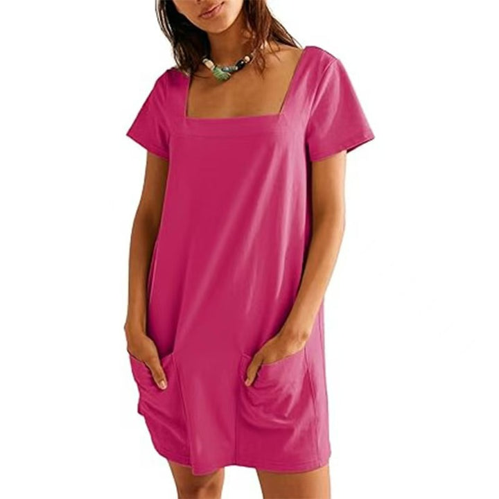 Dame afslappet kjole med praktiske lommer og elegant firkantet udskæring Stilla