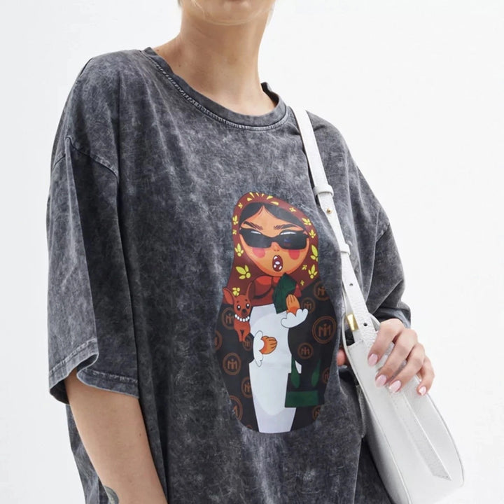 Dame T-shirt med kunstnerisktryk og afslappet snit Stilla
