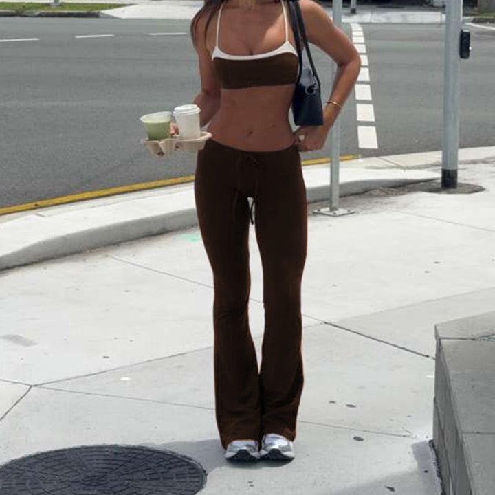 Dame sporty flared sæt med crop-top og bindebånd Skovae