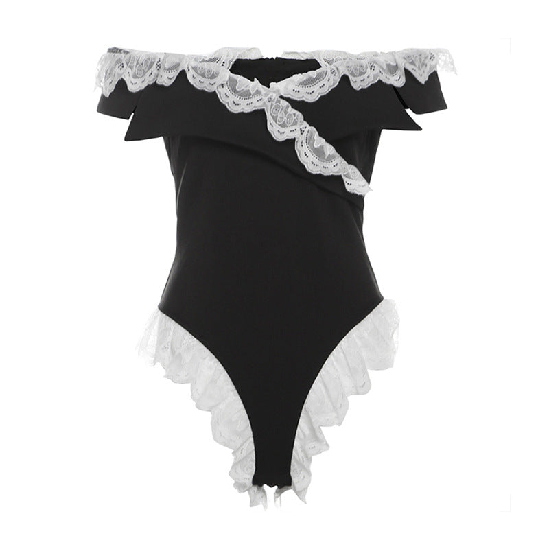 Dame badedragt med romantiske spidsaccent og off-shoulder-design Stilla