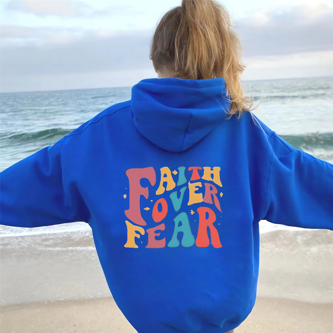 Dame hoodie med unikt grafisk display Skovae