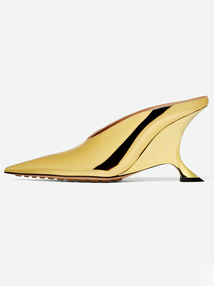 Femme Spidstærn Metallic Wedge Mules med skulptureret hæl Stilla