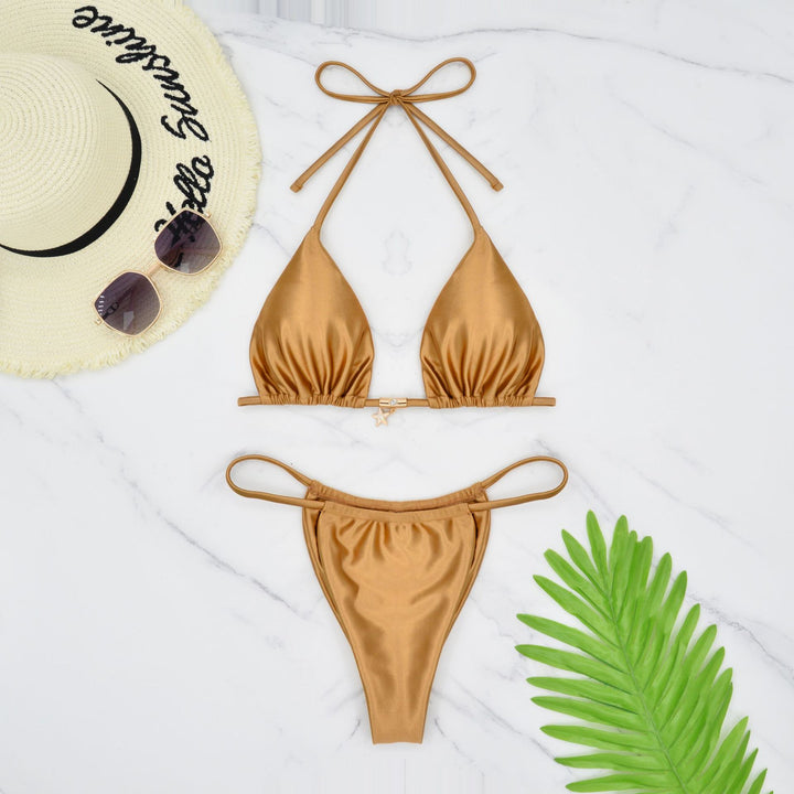 Dame triangle-bikini med raffineret forside og elegant guldkant Skovae