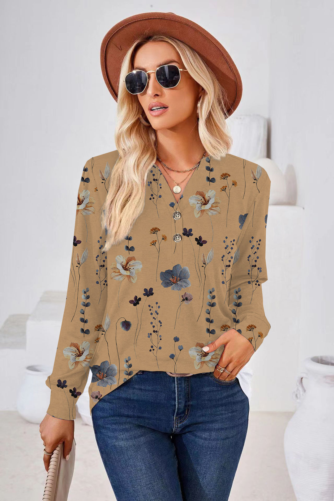 Dame bluse top med blomsterdesign og knapdetaljer Stilla