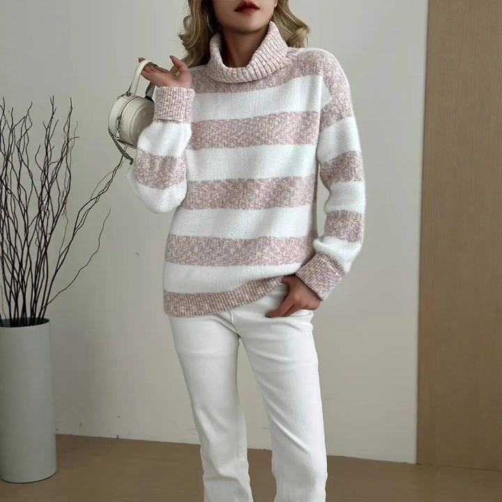 Dame hyggelig sweater med høj krave og stribet design Stilla