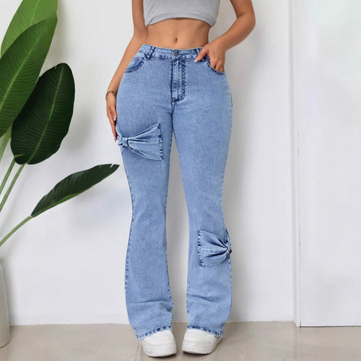 Kvindernes flagrende jeans med dekorerende sløjfer Stilla
