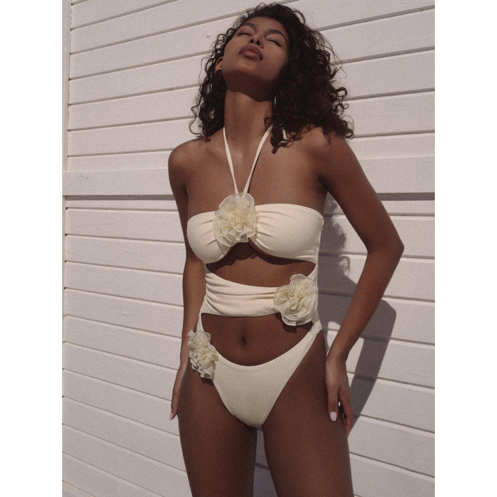 Dame Bandeau bikini med blomsterapplikationer og rygfri design Skovae