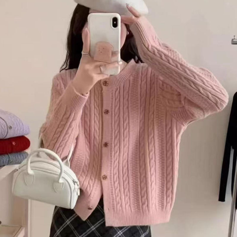 Dame elegant cardigan med kabelmønster og dekorative knapper Stilla