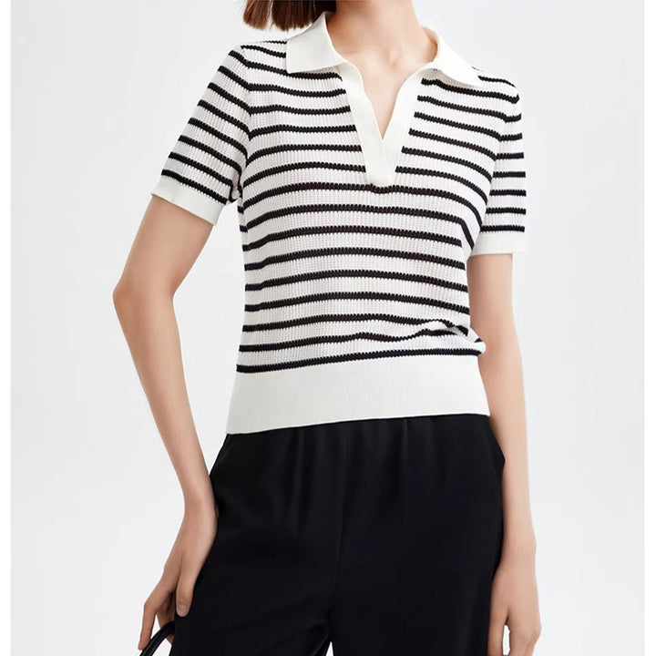 Dame stribet polo t-shirt med elegant strikkestruktur og kort ærme Stilla