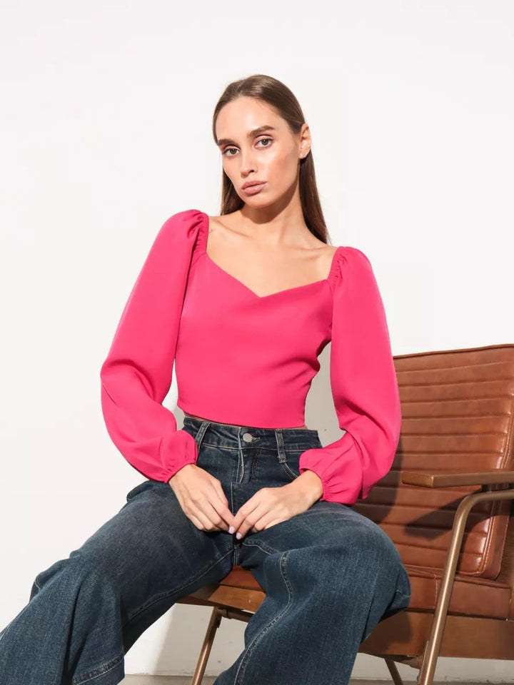 Dame Crop-Top med hjerteformet udskæring og pufærmer Stilla