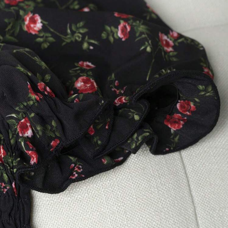 Dame bluse shirt med skulderfri pufærmer og blomsterdesign Stilla