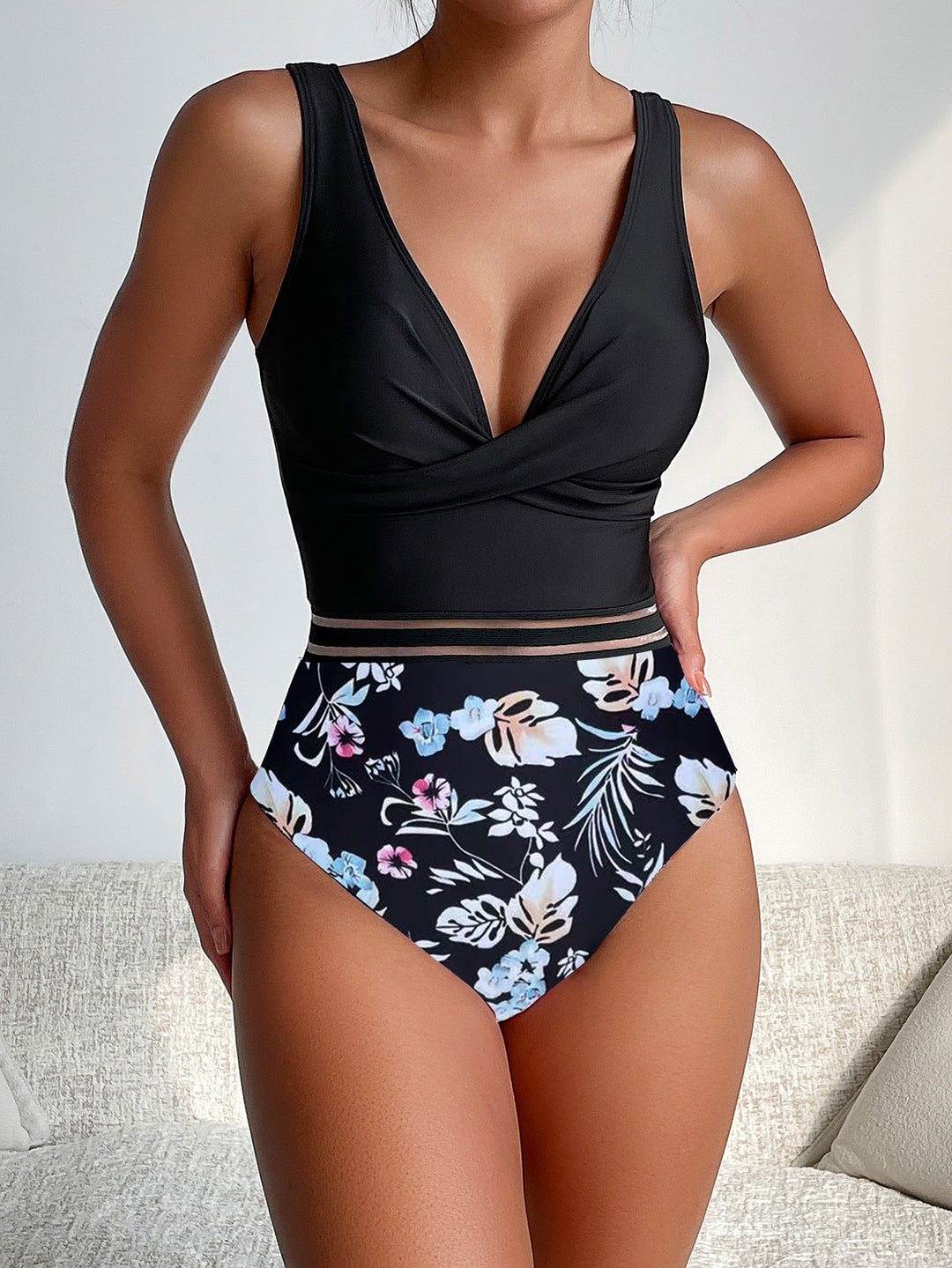 Dame Højskåret Bikini med elegant Indviklet Top Stilla