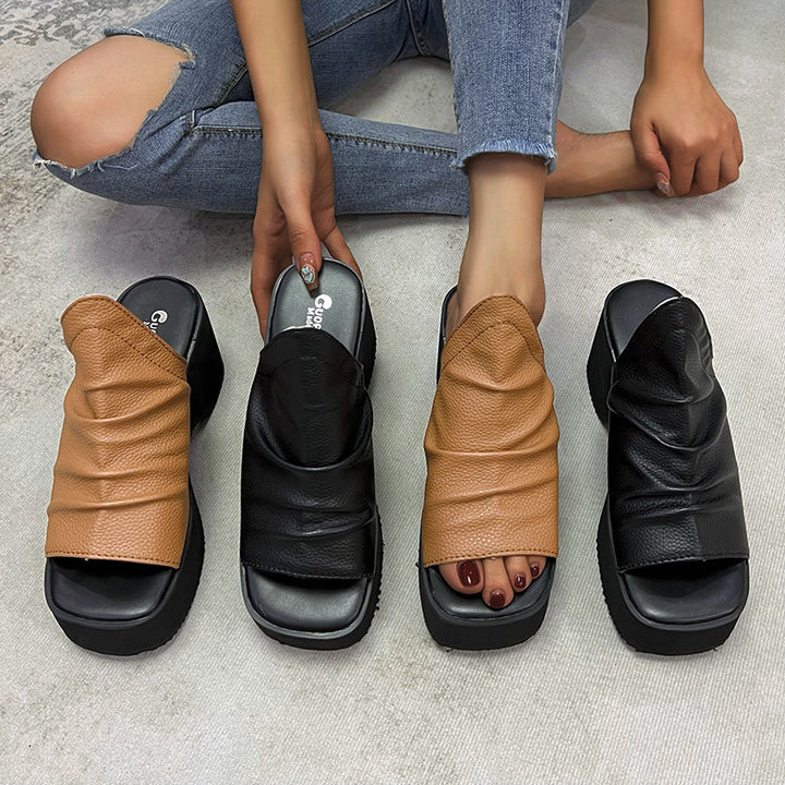 Dame moderne plateau-sandaler med innovativt overmateriale og elastisk sål Stilla