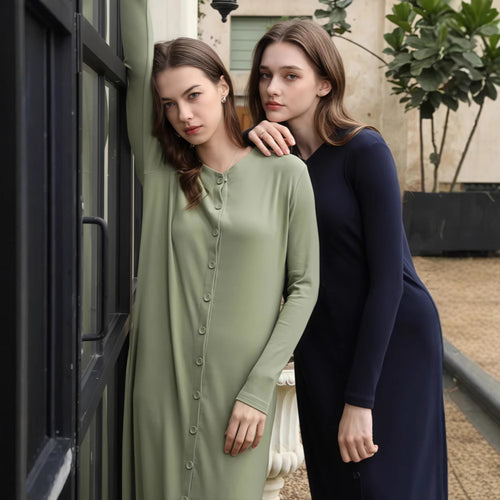 Dame langærmet kjole med gennemgående knaplukning og elegante detaljer Stilla