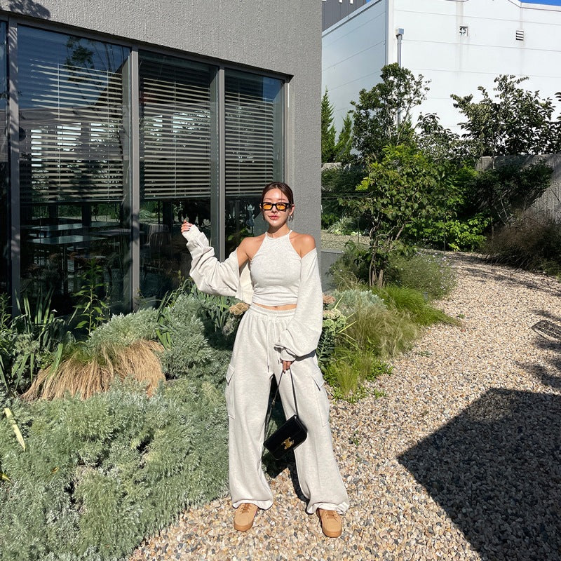 Kvinders sporty loungewear sæt med crop top og brede cargo bukser Stilla