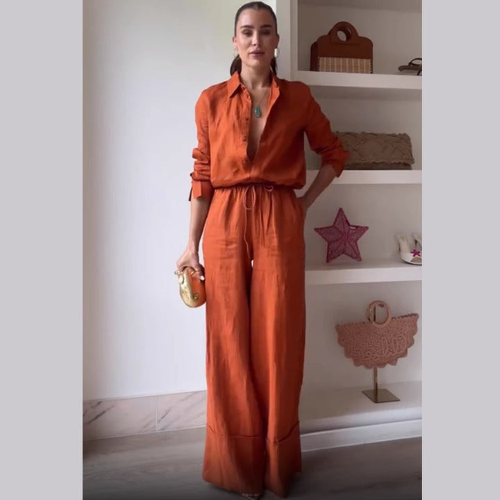 Dame casual jumpsuit med tætsiddende snit og elegant skjortekrave Stilla